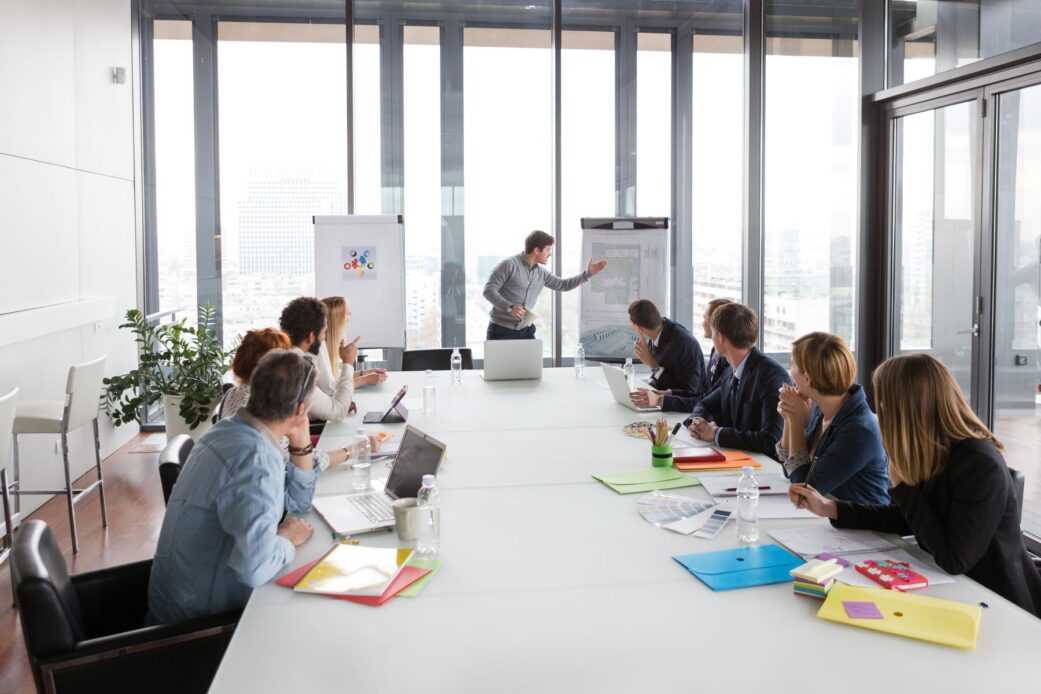 Wir geben die Mehrwertsteuersenkung natürlich an die Teilnehmer*innen der Präsenzseminare weiter