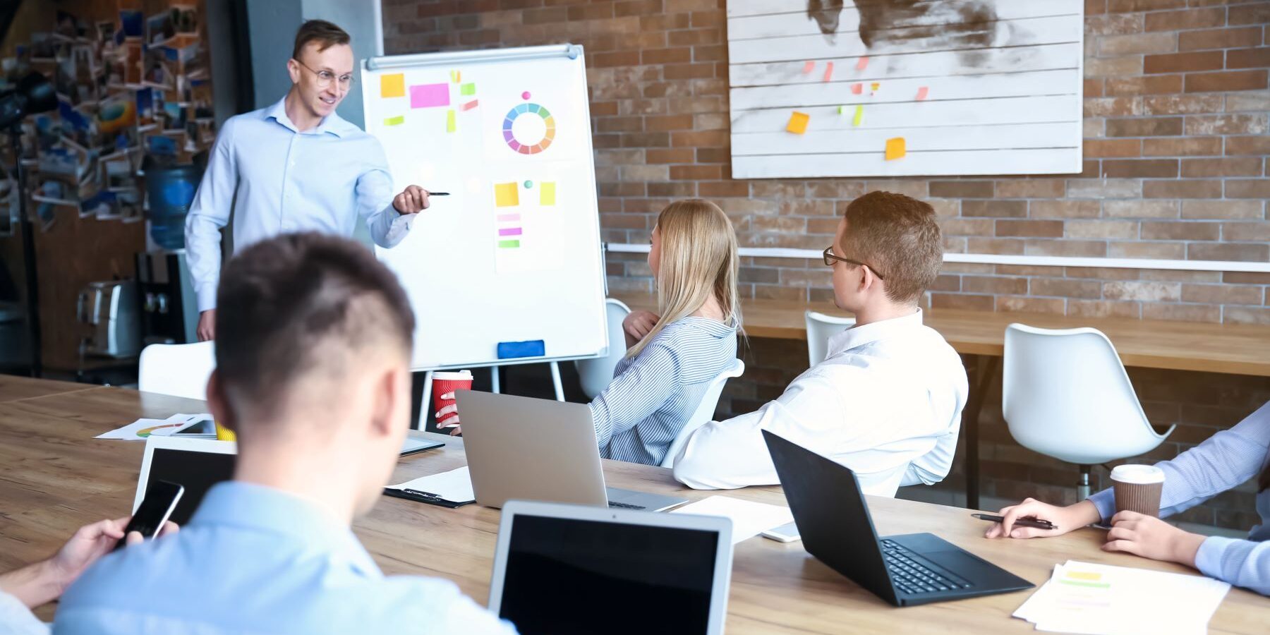 Neue HR-Seminare mit sicheren Terminen – Präsenz-Seminare in Ihrer Region und regelmäßige Online Trainings